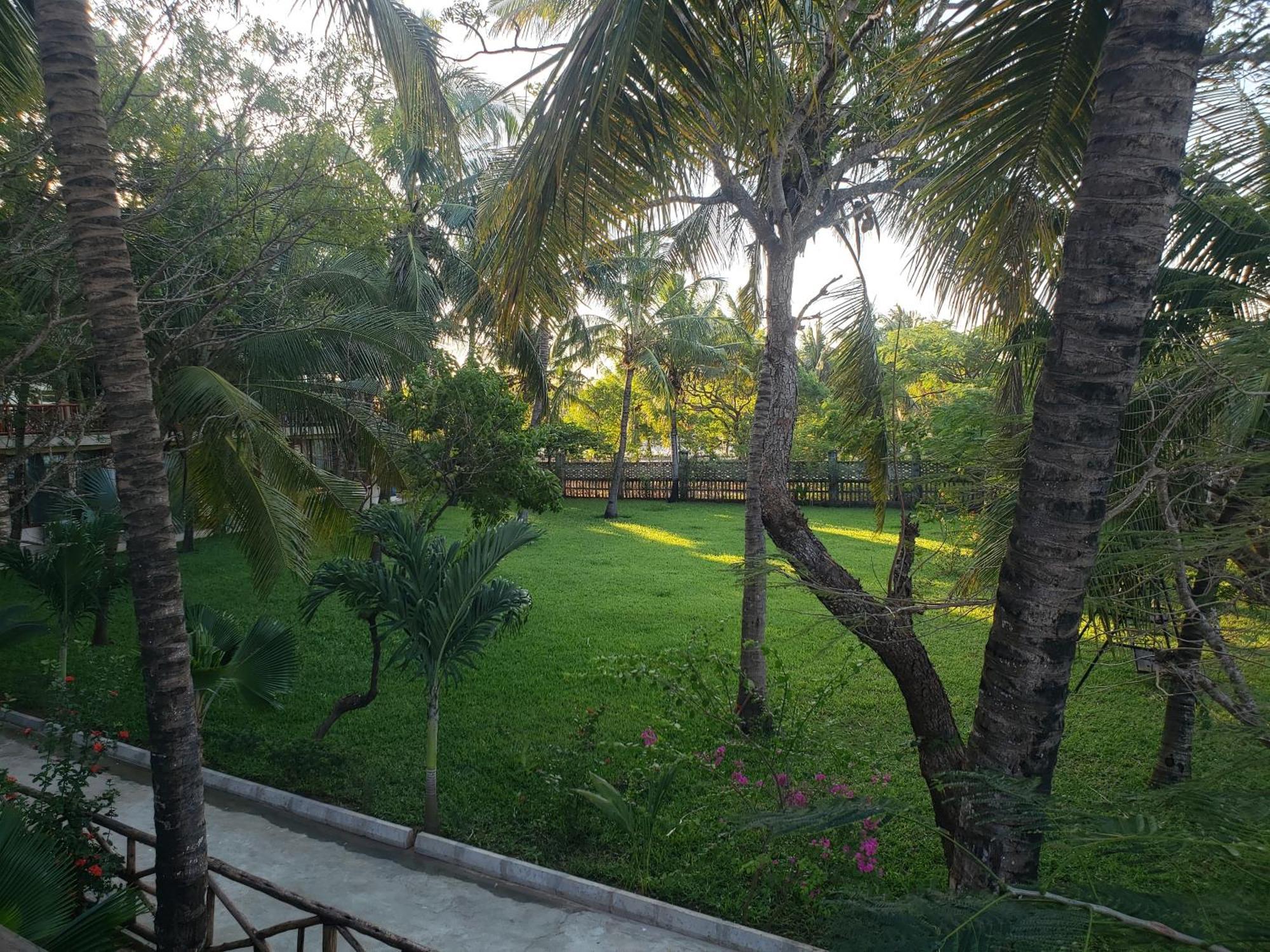 Kwa Mama Village Beach Resort Dar es Salaam Exterior foto